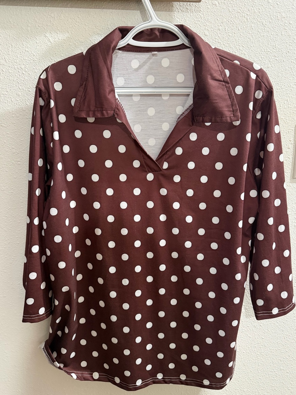 Women's Brown Polka Dot Long Sleeve V-Neck Top NWOT